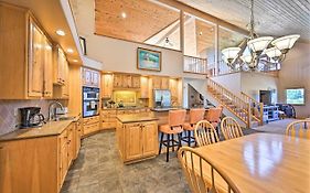 Charming, Spacious And Pet-Friendly Buena Vista Home